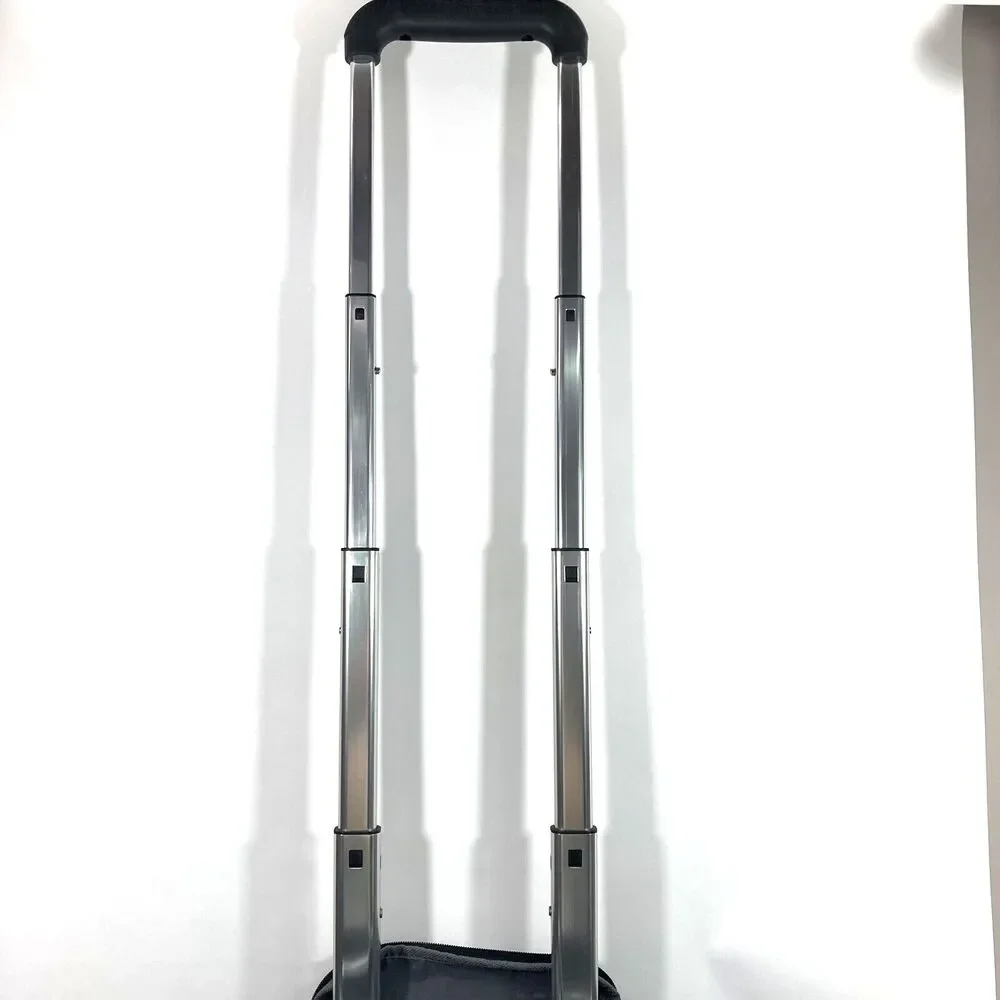 Samsonite Rolling Carry On-Black-2 Wheel-Extended Handle+Carry Han-Clothes Strap